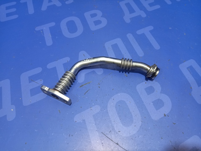 VAG 04L145736E Трубка (шланг) отвода масла от турбины в наличии Полтава