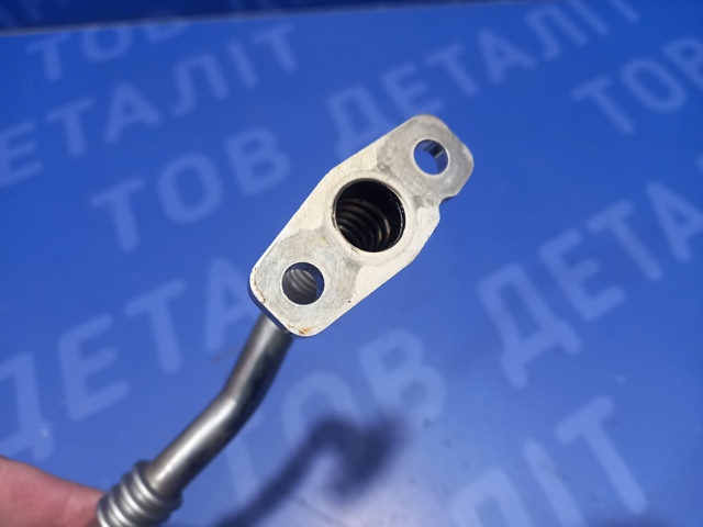 VAG 04L145736E Трубка (шланг) отвода масла от турбины в наличии Винница
