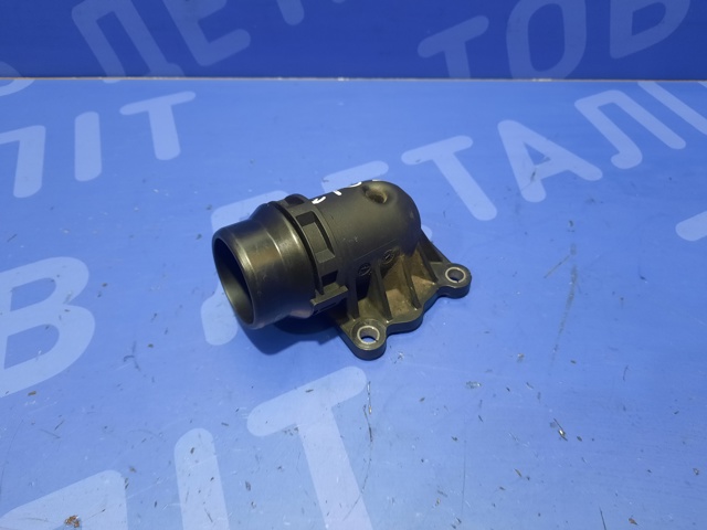 11517823193 BMW Крышка термостата купить в Ирпень