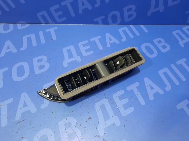 11A819728AUZB Решетка вентиляции салона на "торпедо" купить Хмельницкий