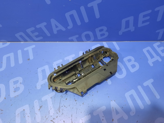 VAG 11A837812G Держатель наружной ручки двери правых дверей в наличии Харьков