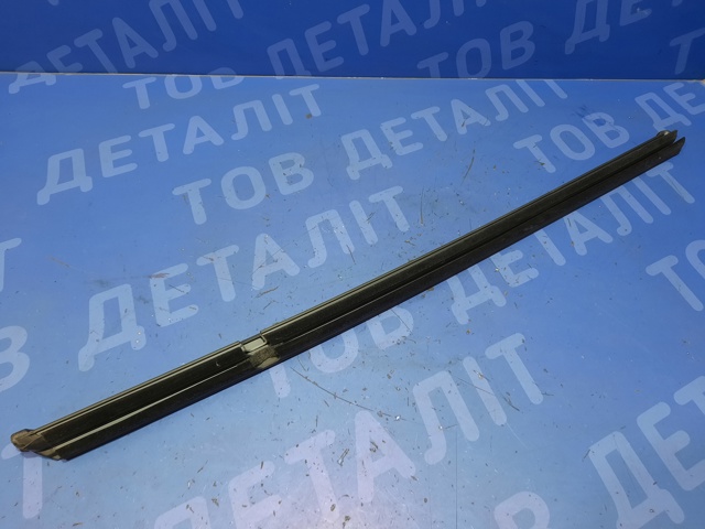 11A839479 Уплотнитель стекла двери задней левой внутренний (планка) купить Ужгород