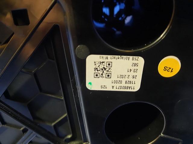 VAG 11A863071AUZB Ящик вещевой центральной консоли (подлокотника) в наличии Тернополь