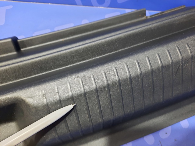 Накладка задней панели багажника 11A863459A4PK VAG