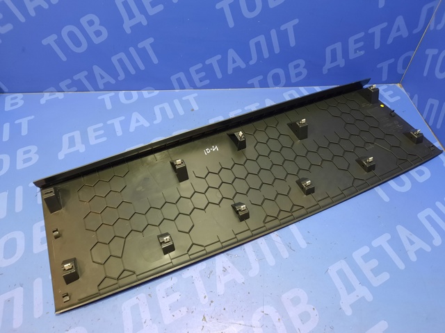 VAG 11A867707B4PK Обшивка (облицовка) крышки багажника (двери 3/5-й задней) в наличии Ровно