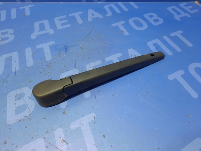 Рычаг-поводок дворника заднего стекла 11A955707A9B9 VAG