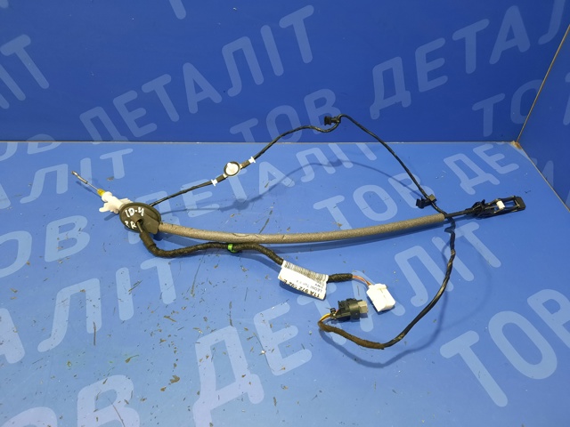 Трос открывания двери задней правой 11A972692E VAG
