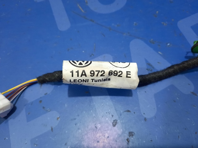 VAG 11A972692E Трос (тяга) открывания замка двери задней правой в наличии Черновцы
