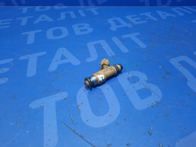 Форсунка впрыска топлива 16611AA680 SUBARU