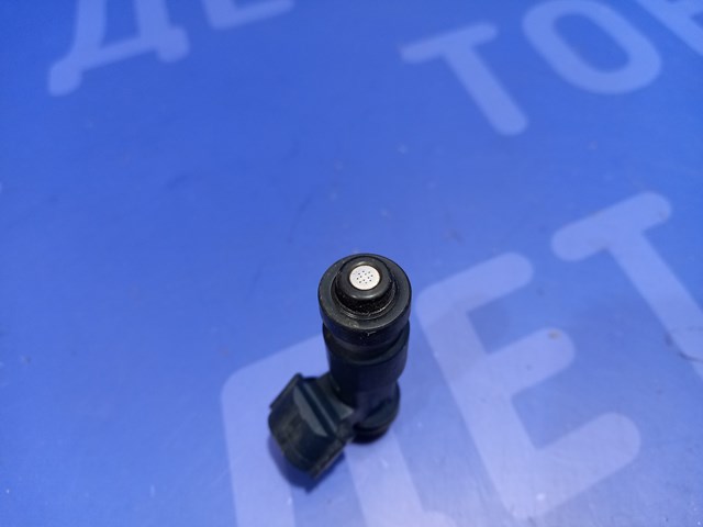 Форсунка впрыска топлива 16611AA820 SUBARU