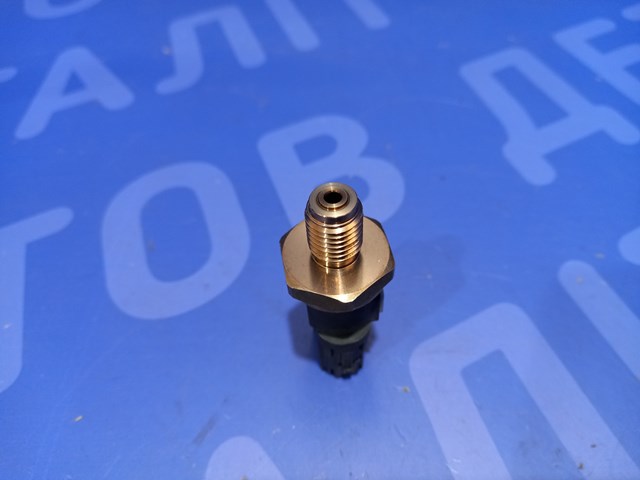 Датчик давления топлива 16628AA070 SUBARU