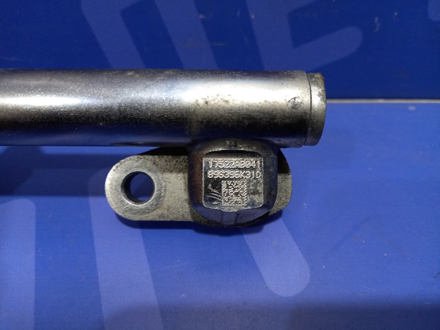 17522AB041 SUBARU Распределитель топлива (рампа) правый купить в Кривой Рог