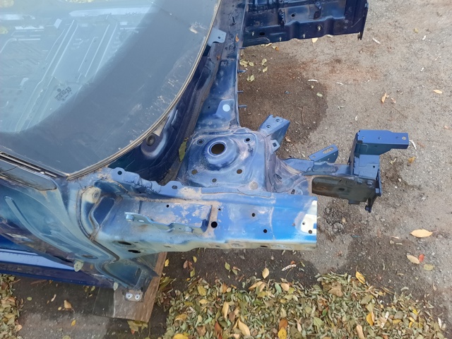 VAG 1EA803110 Лонжерон правый в наличии Кривой Рог