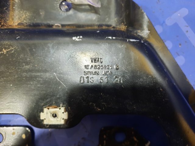VAG 1EA825921C в наличии Кривой Рог