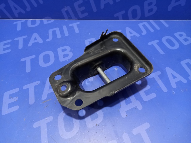 Кронштейн задней балки 1K0505130L VAG