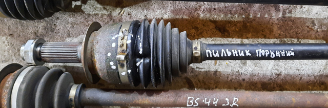 SUBARU 28321AL010 Полуось (привод) передняя в наличии Днепр