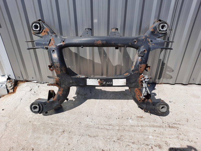 33316863815 BMW Подрамник задний купить в Ирпень