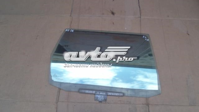 Стекло заднее левое 333845205 VAG