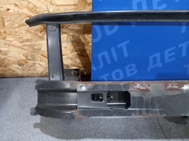 VAG 3G0807109F Усилитель переднего бампера в наличии Полтава