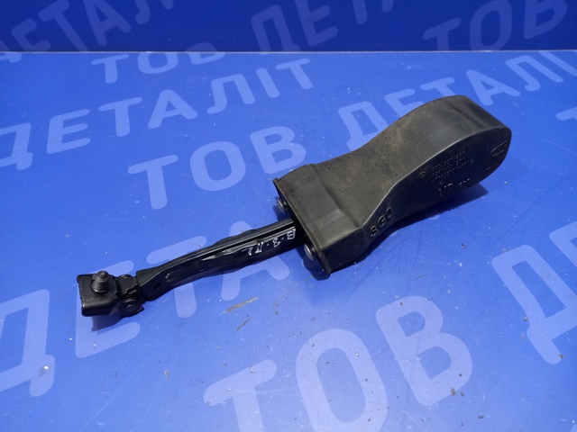 VAG 3G0837249A Ограничитель двери в наличии Львов