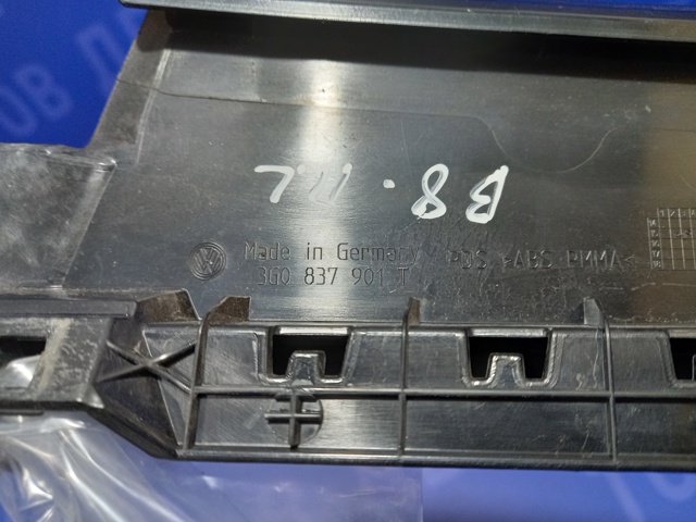 VAG 3G0837901AB041 Накладка двери передней левой вертикальная в наличии Ровно