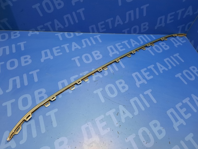 VAG 3G08532452ZZ Молдинг решетки бампера переднего нижний в наличии Каменское