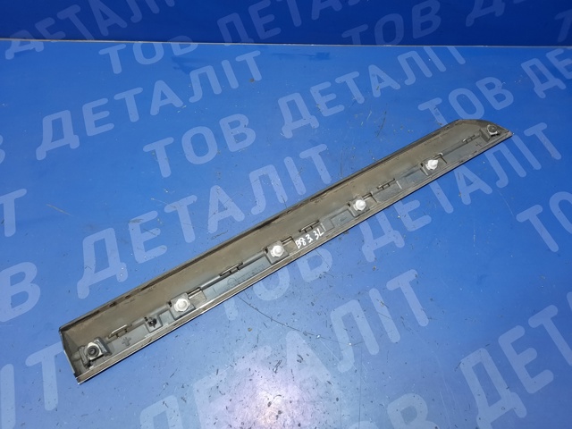 3G0853777 Молдинг двери задней левой нижний купить Ужгород