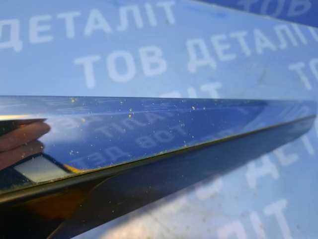 Молдинг задней левой двери, нижний 3G0853777 VAG