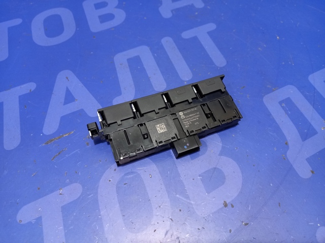 3G0927137ABWZU VAG Блок кнопок центральной консоли купить в Львов