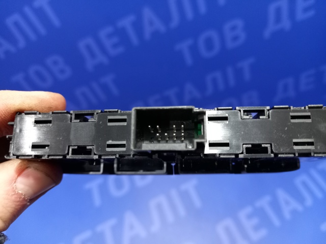 3G0927137ABWZU Блок кнопок центральной консоли купить Чернигов