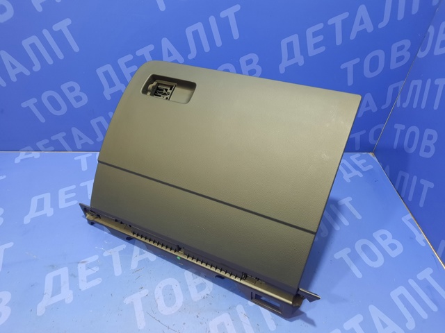 VAG 3G1857101ARA3 Крышка перчаточного ящика (бардачка) в наличии Ужгород