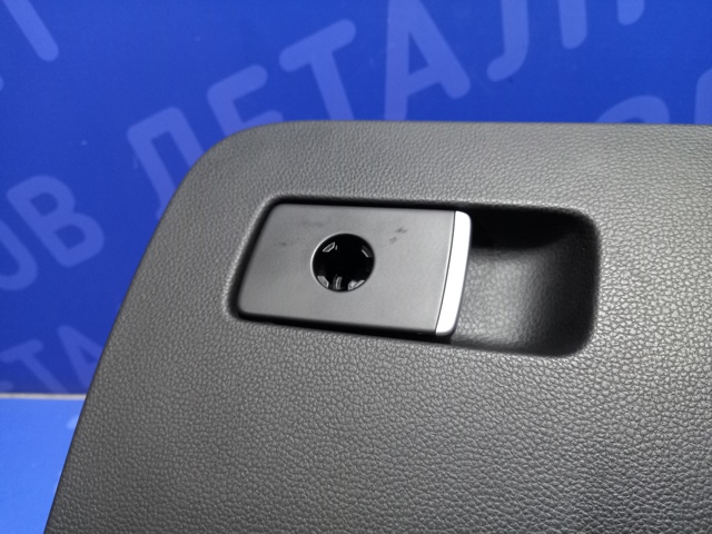 3G1857101ARA3 VAG Крышка перчаточного ящика (бардачка) купить в Николаев