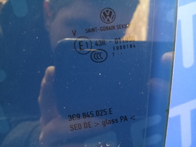 VAG 3G9845025E Стекло двери задней левой в наличии Хмельницкий
