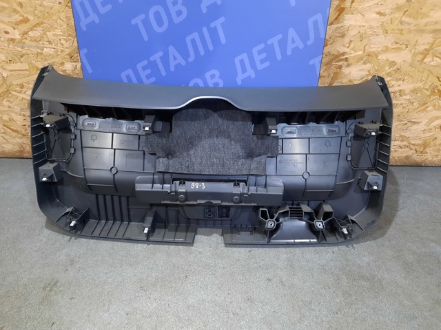 3G986760582V Обшивка (облицовка) крышки багажника (двери 3/5-й задней) купить Чернигов