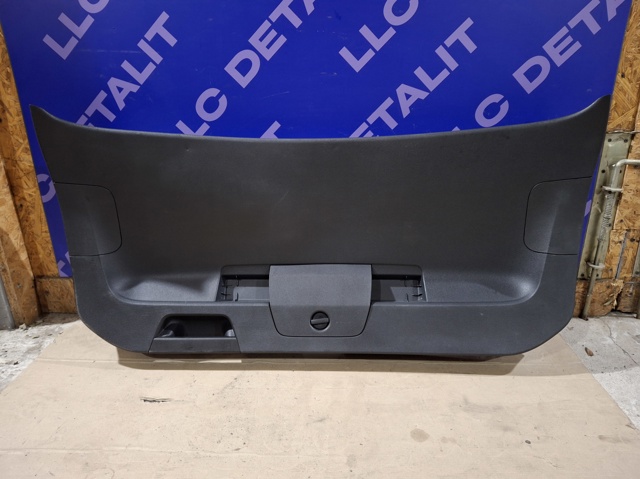 VAG 3G986760582V Обшивка (облицовка) крышки багажника (двери 3/5-й задней) в наличии Ровно