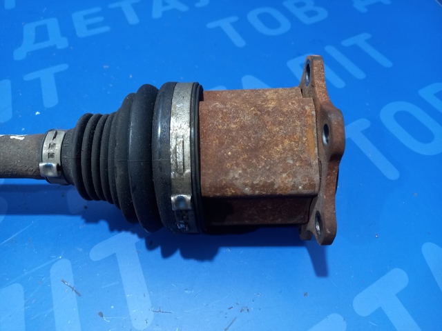 VAG 3Q0407271AC Полуось (привод) передняя левая в наличии Тернополь