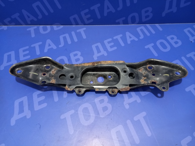 Крепление трансмиссии 41011AL010 SUBARU