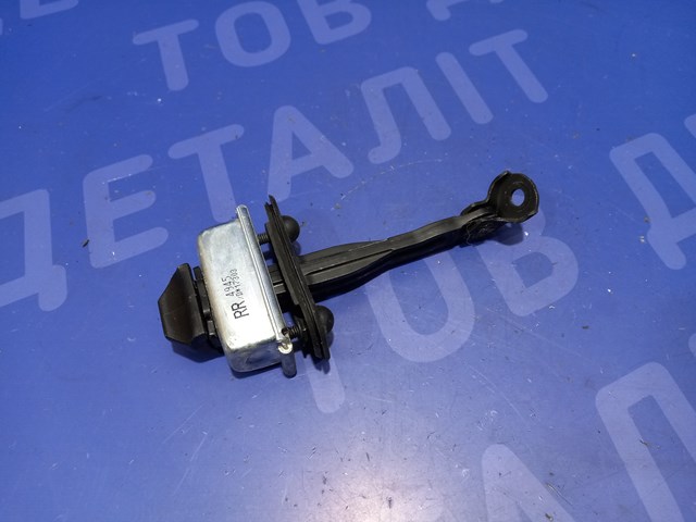Ограничитель открывания задней двери 42364945 GM