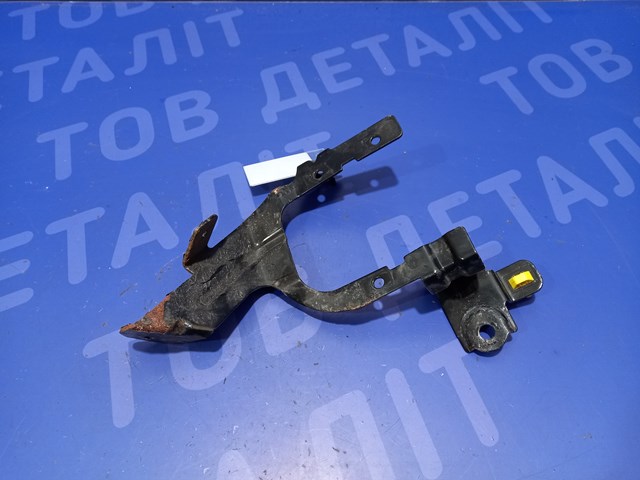 Кронштейн расширительного бачка 42476670 GM