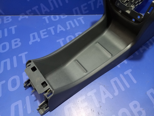 Консоль панели управления центральная 42492279 GM