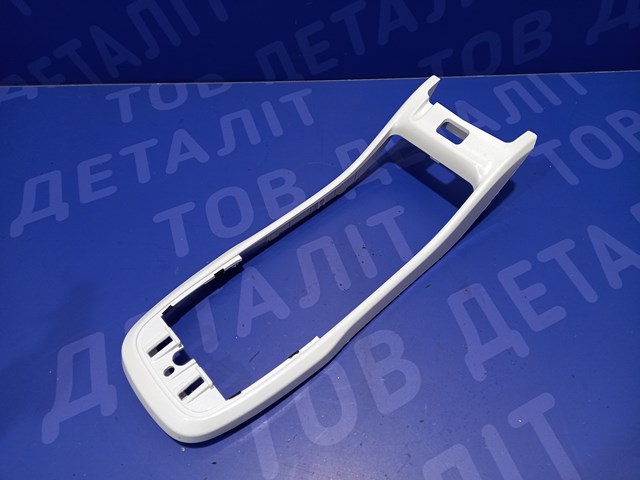 Накладка декоративная центральной консоли 42517121 GM