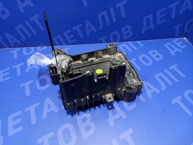 GM 42543840 Крепление (подставка) аккумулятора (АКБ) в наличии Тернополь