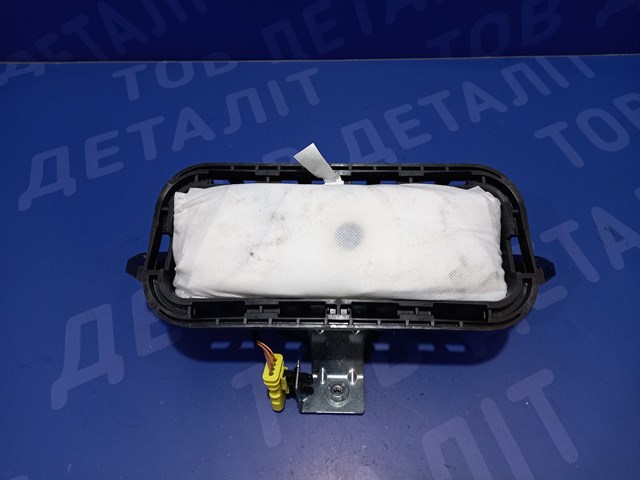 Подушка безопасности боковая 42555364 GM