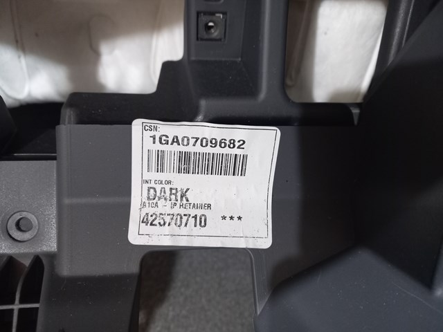 Панель салона передняя "торпедо" 42570716 GM