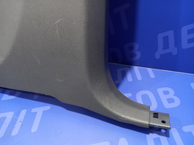 Обшивка стойки кузова внутренняя, средняя нижняя правая 42573355 GM