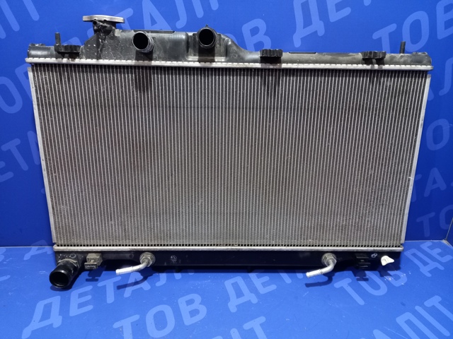 Радиатор системы охлаждения двигателя 45111AL05A SUBARU