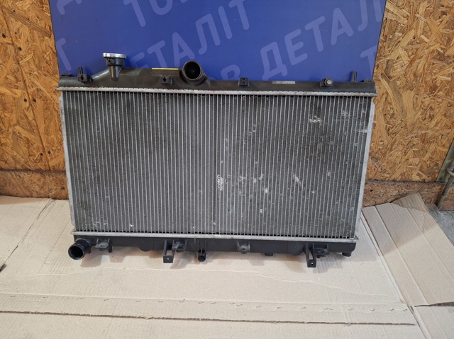 Радиатор системы охлаждения двигателя 45111SG010 SUBARU