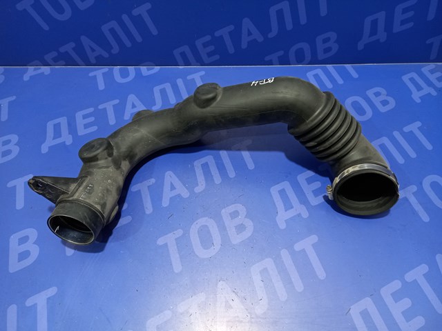 Патрубок воздушный, выход воздушного фильтра 46011AN01A SUBARU