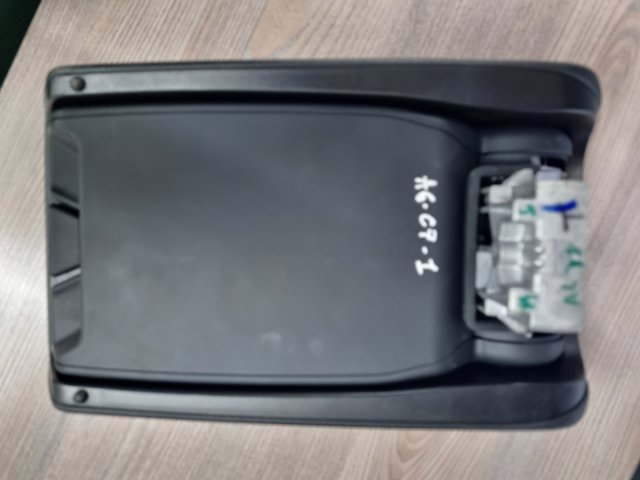 4G0864248K38M VAG Подлокотник центральной консоли купить в Тернополь