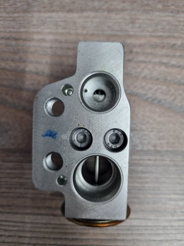Клапан TRV, кондиционера 4G0898967 VAG